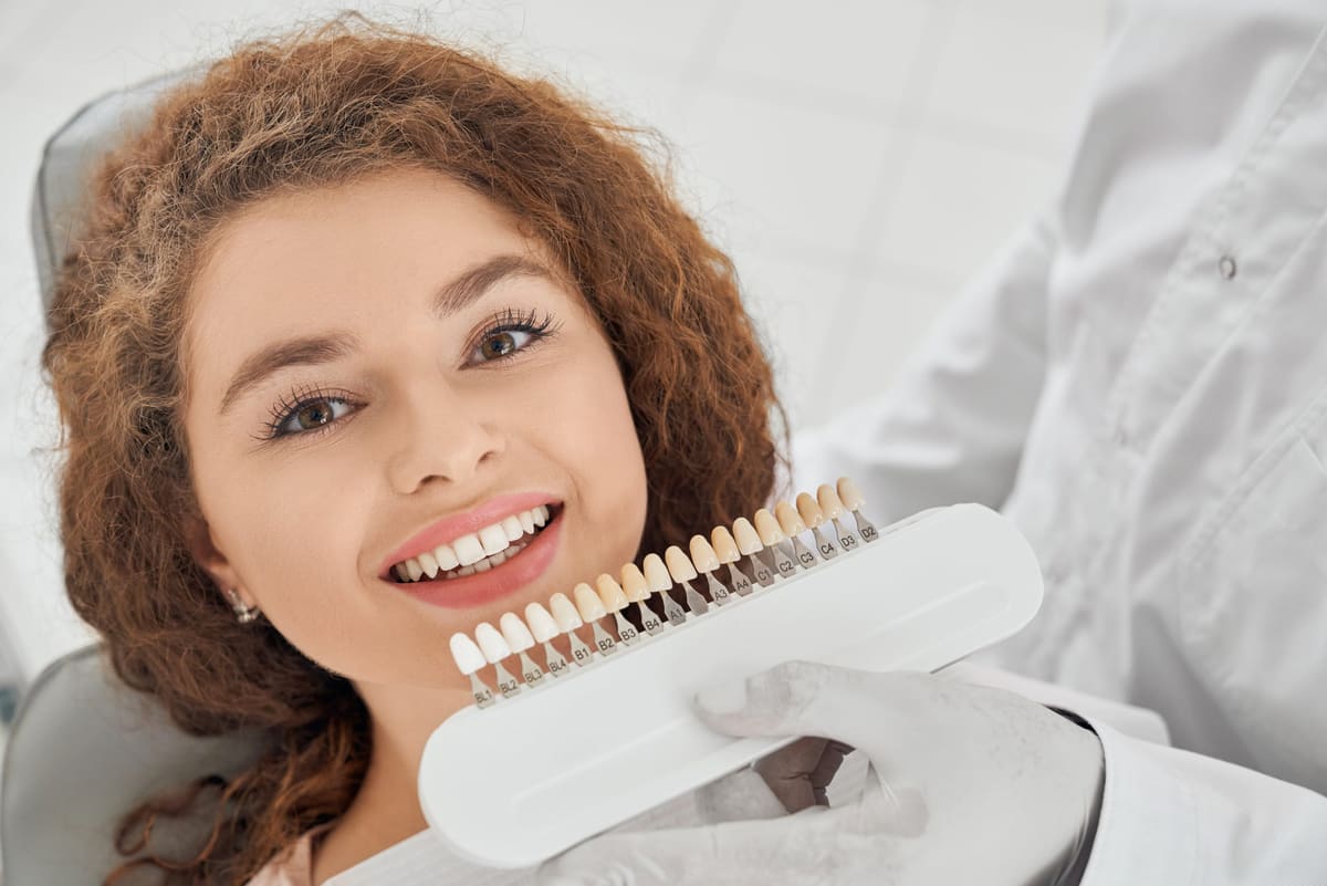 How Does Professional Teeth Whitening Work? The Science Behind a Brighter Smile